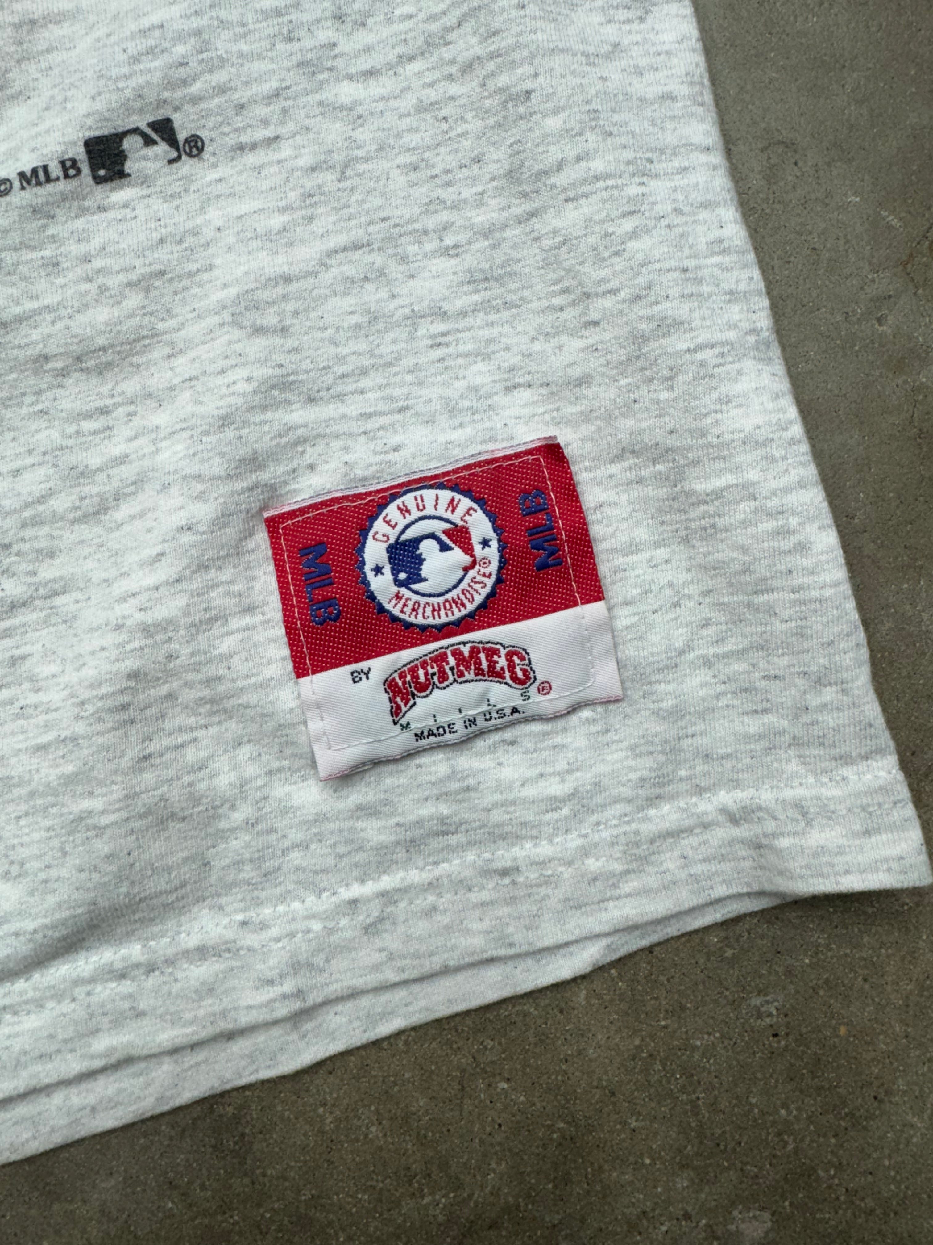 Vintage Boston Red Sox T-Shirt- Large (fits smaller)