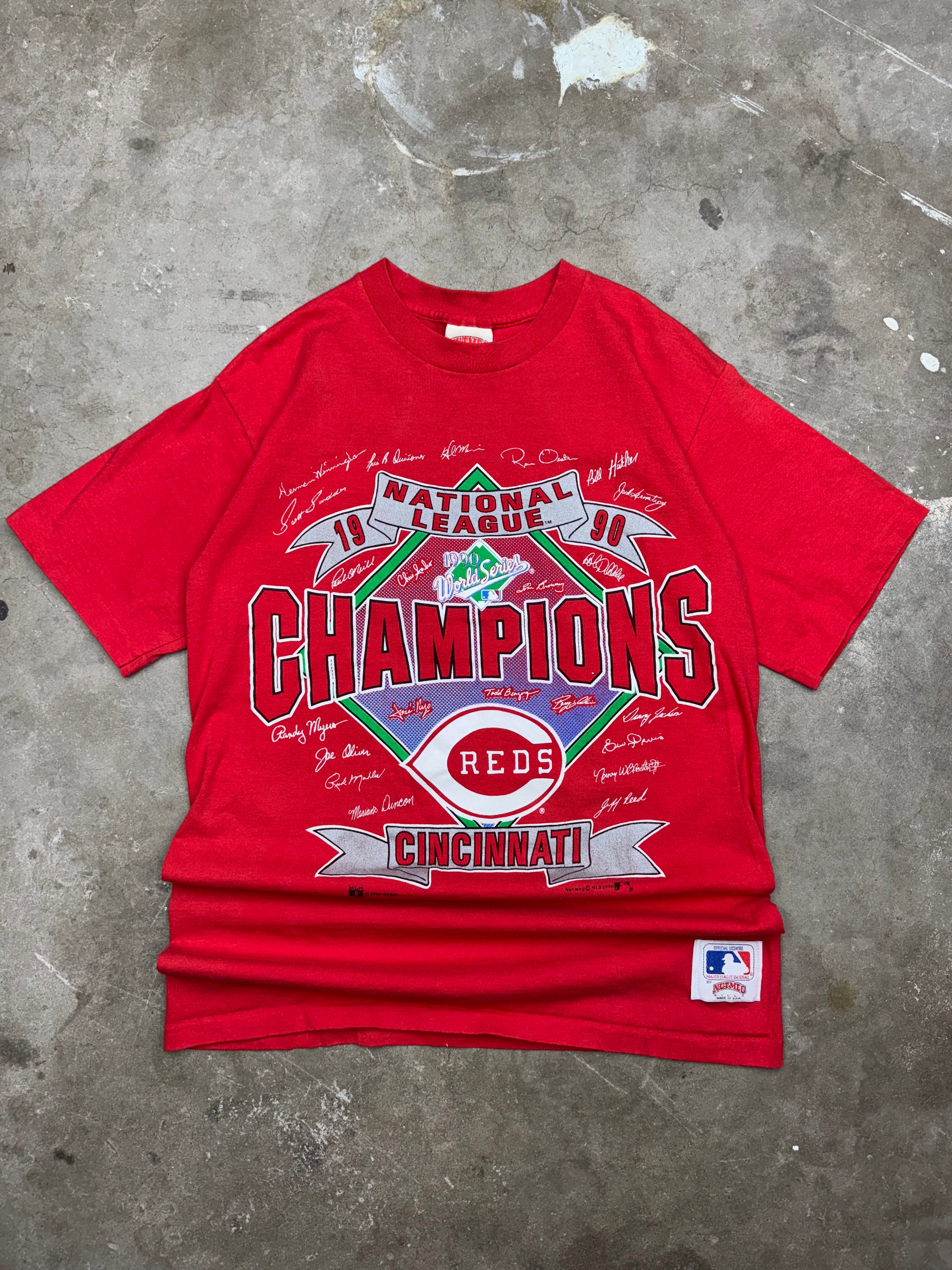 Vintage Cincinatti Reds T-Shirt- Large (fits smaller)