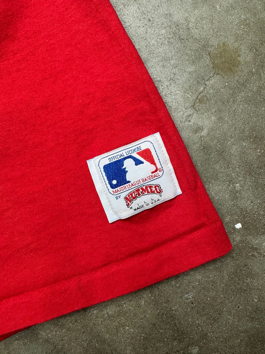 Vintage Cincinatti Reds T-Shirt- Large (fits smaller)