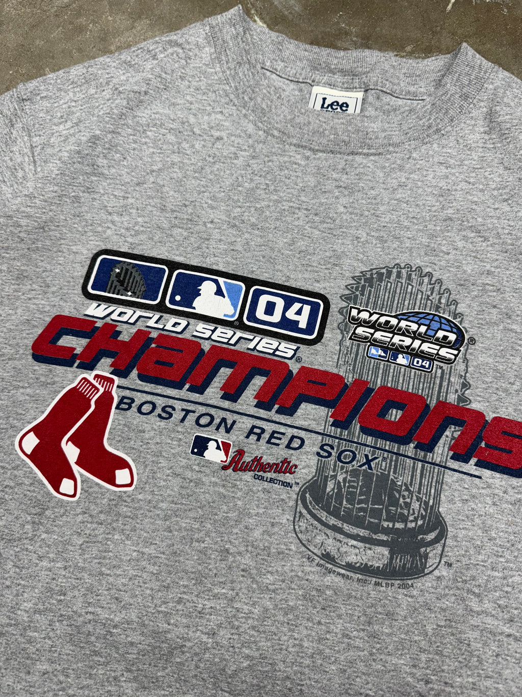 Vintage 2004 Boston Red Sox T-Shirt- Medium