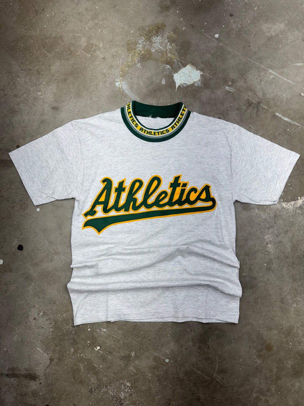 Vintage Oakland Athletics T-Shirt- Medium