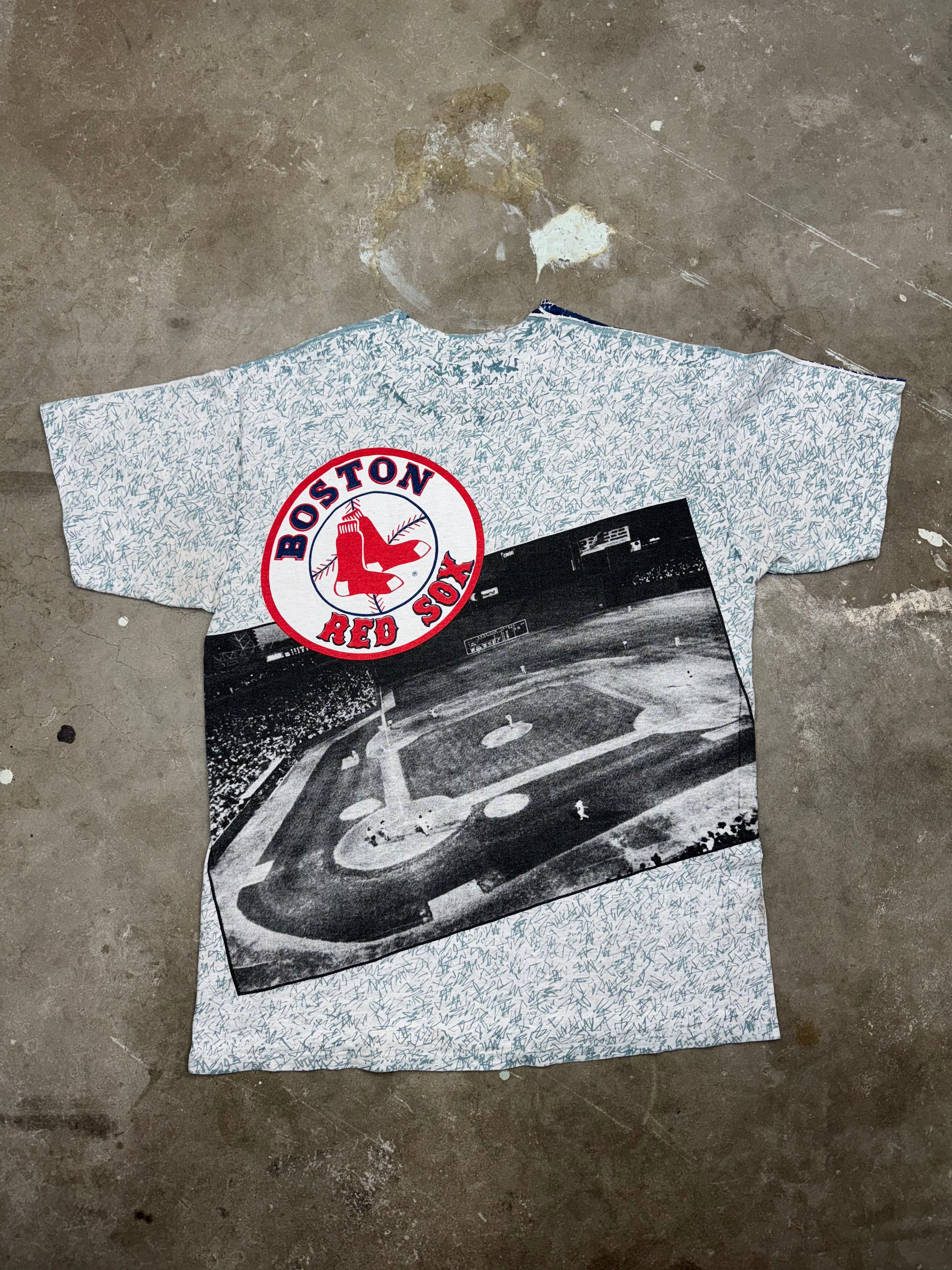 Vintage Boston Red Sox T-Shirt- Large