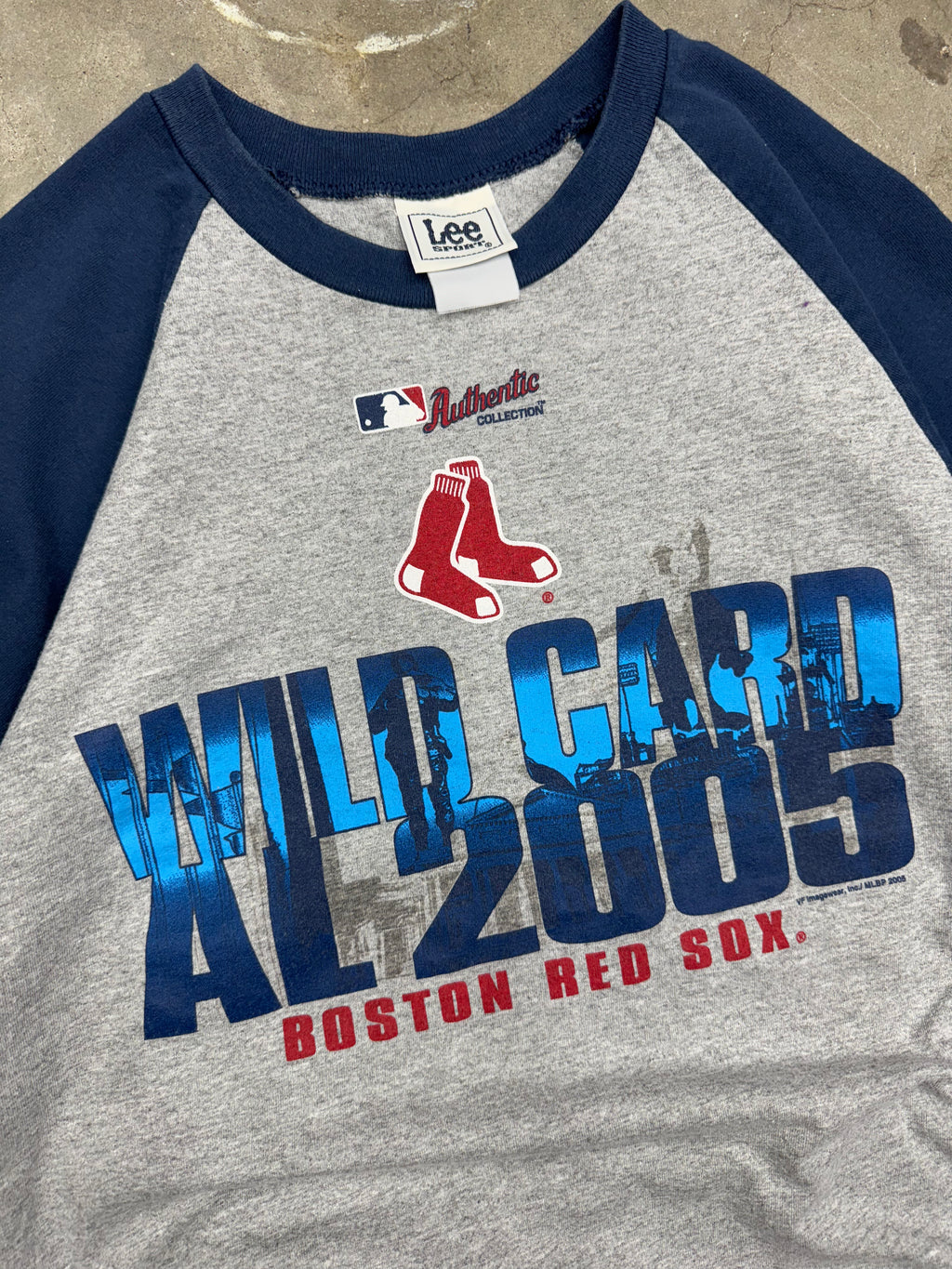 Vintage 2005 Boston Red Sox T-Shirt- Medium